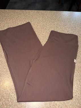 Vuori Women's Brown High-Waist wide leg pants